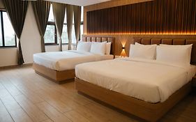 Hotel M7 Plaza